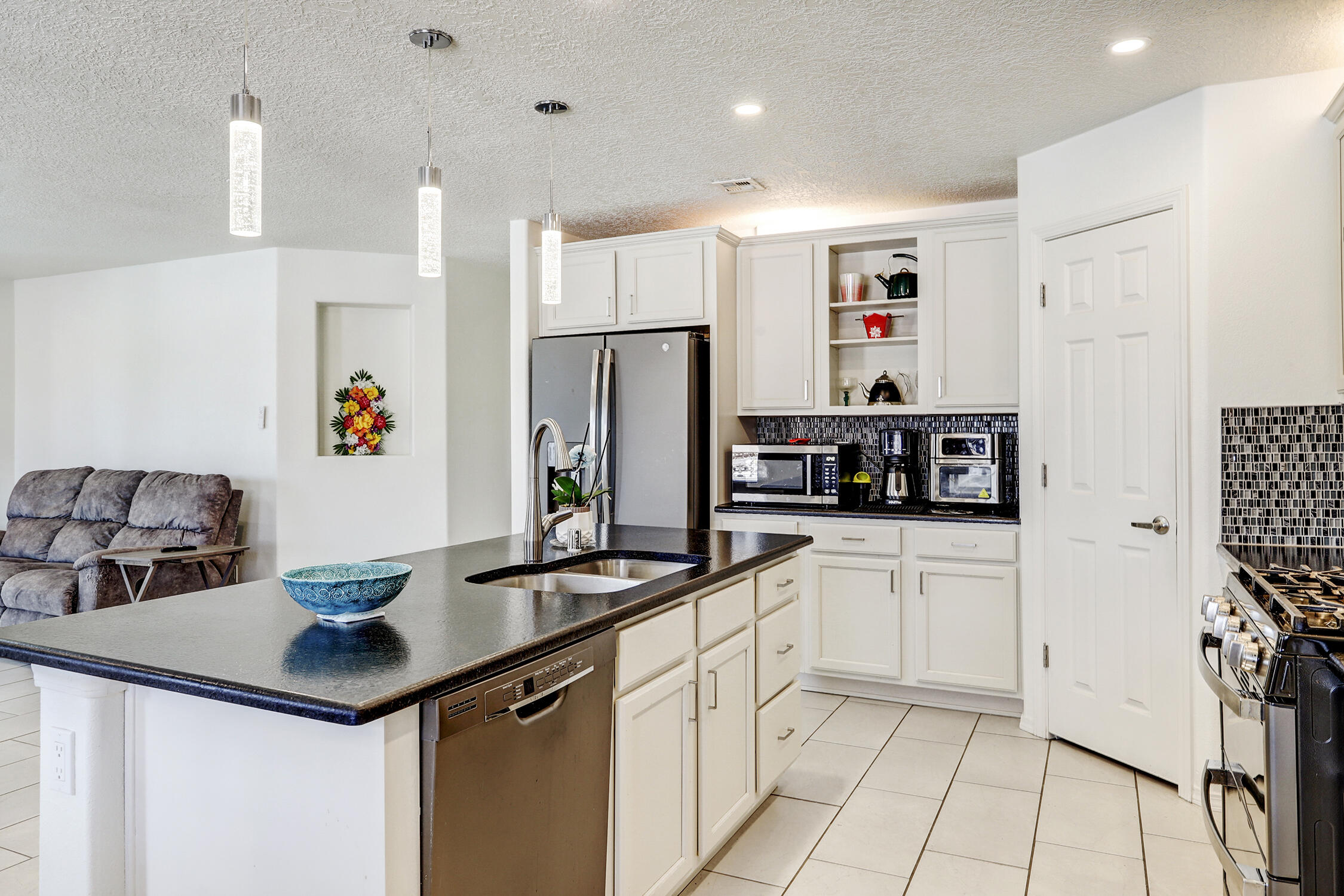 1511 21st Avenue Southeast Rio Rancho, NM 87124 - Photo 11 of 50 Gallery Image 11