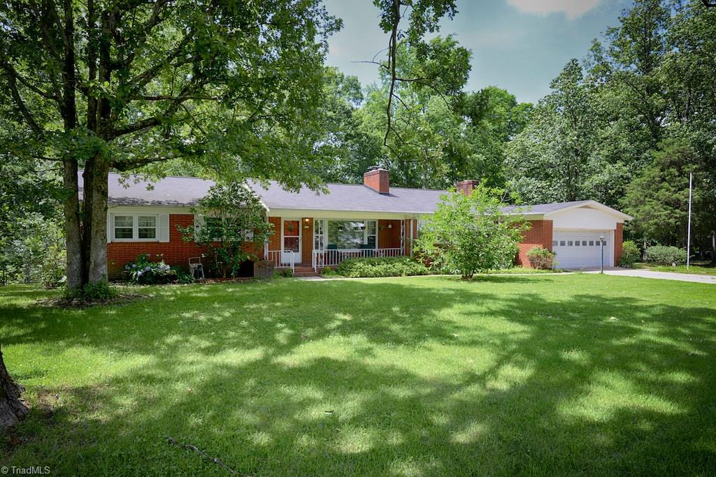 3201 Dillon Road Jamestown, NC 27282 - Photo 1 of 30 Gallery Image 1