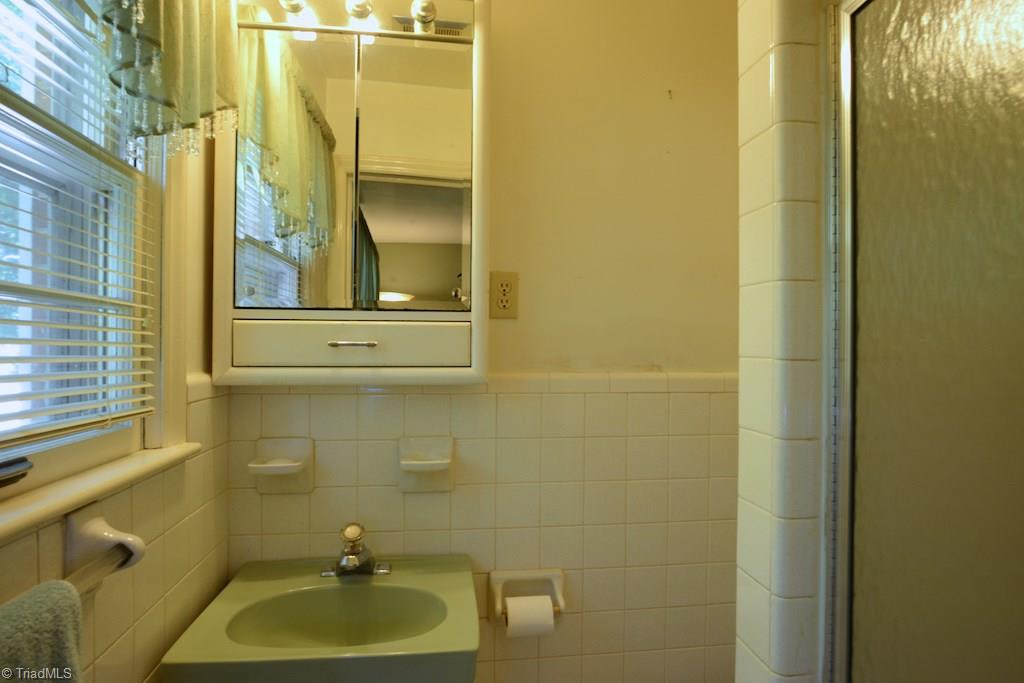 3201 Dillon Road Jamestown, NC 27282 - Photo 24 of 30 Gallery Image 24