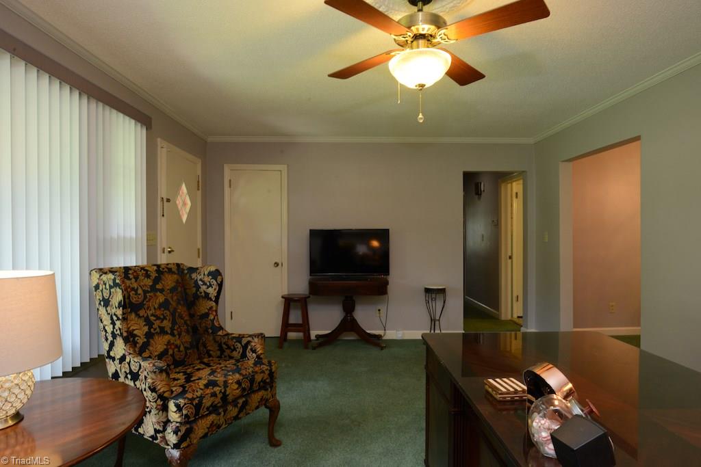 3201 Dillon Road Jamestown, NC 27282 - Photo 10 of 30 Gallery Image 10