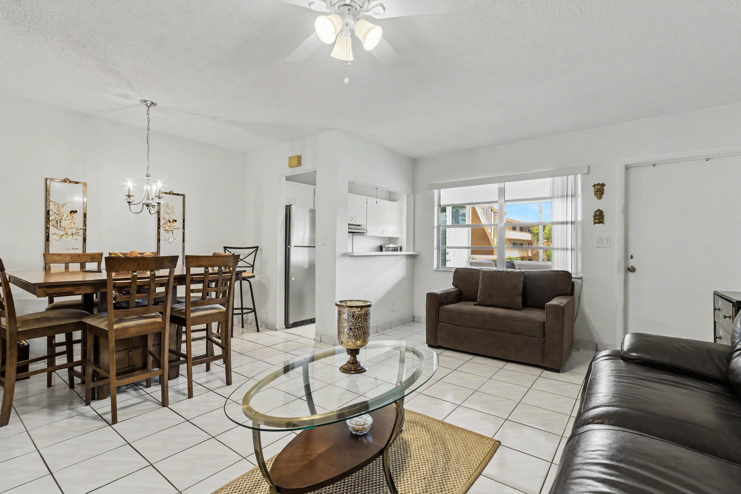 5300 Washington Street, Unit E208 Hollywood, FL 33021 - Photo 12 of 52 5300-11