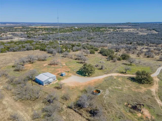 $400,000 | 32471 Highway 108, Mingus, TX 76463