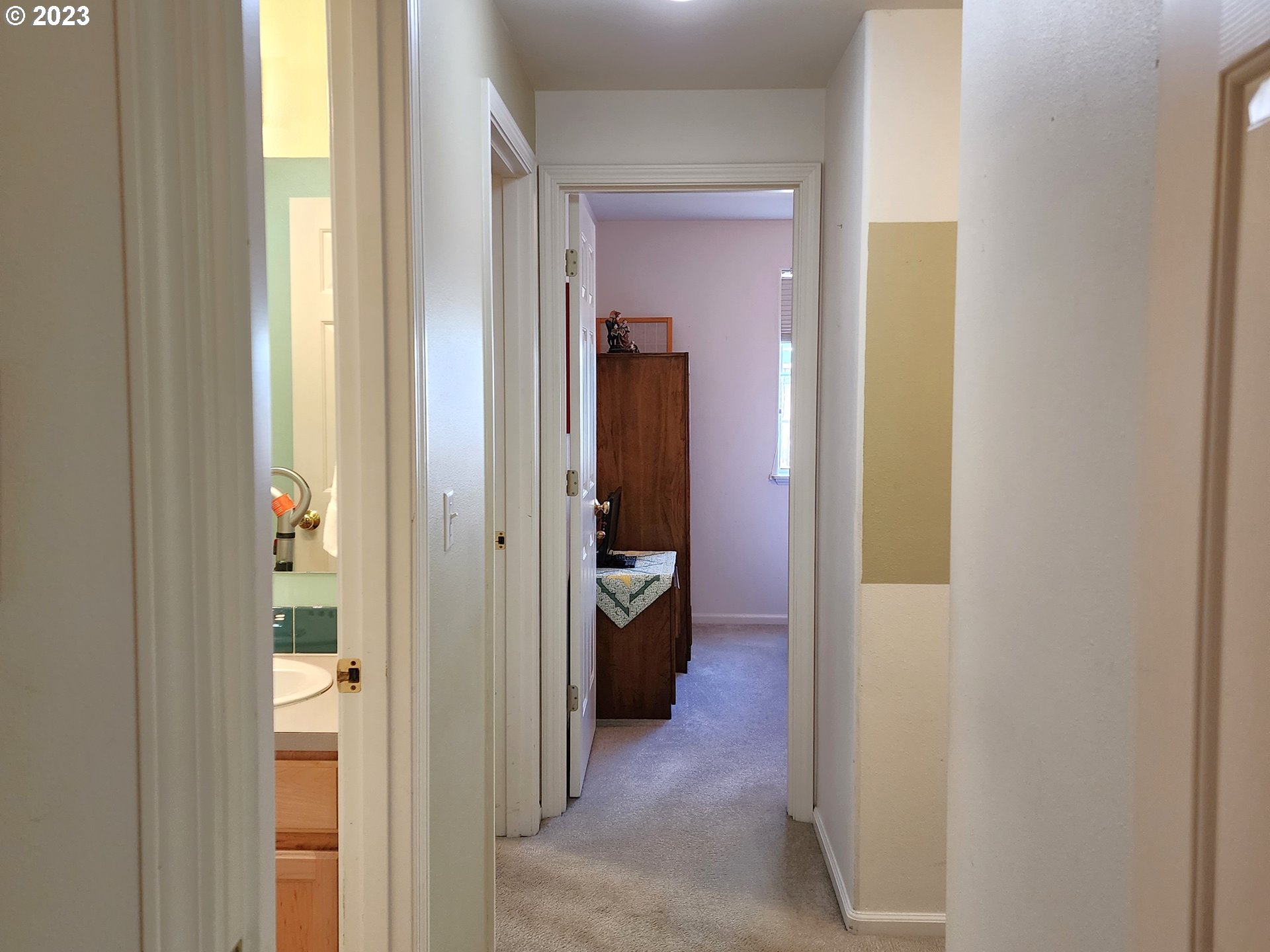 740 Red Cedar Court Eugene, OR 97402 - Photo 25 of 27