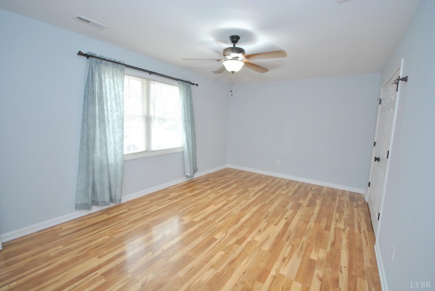 1127 Wiggington Road Lynchburg, VA 24501 - Photo 16 of 34 Gallery Image 16