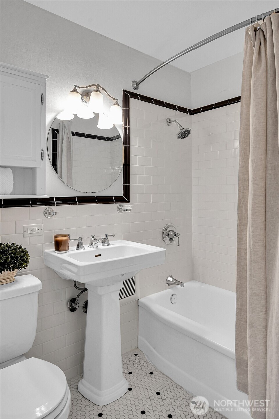 1105 Spring Street, Unit 1306 Seattle, WA 98104 - Photo 11 of 18 Gallery Image 11
