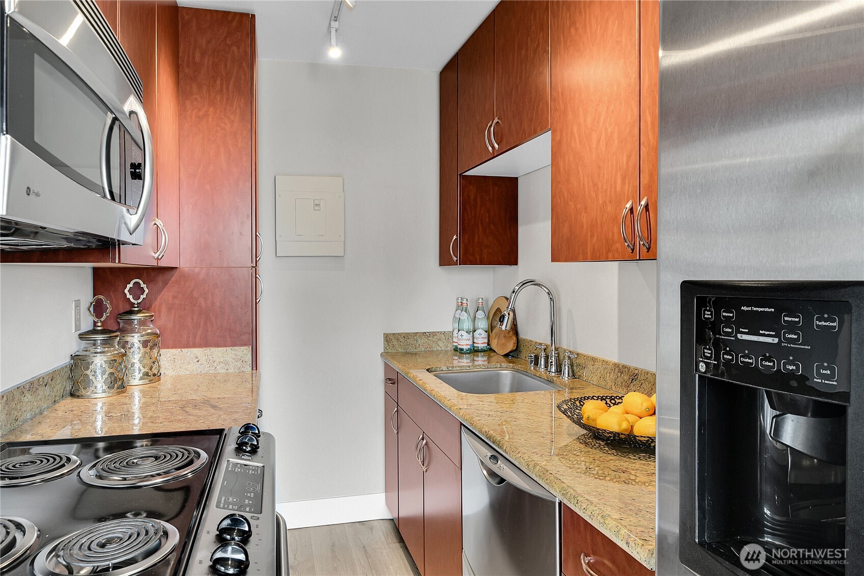1105 Spring Street, Unit 1306 Seattle, WA 98104 - Photo 7 of 18 Gallery Image 7