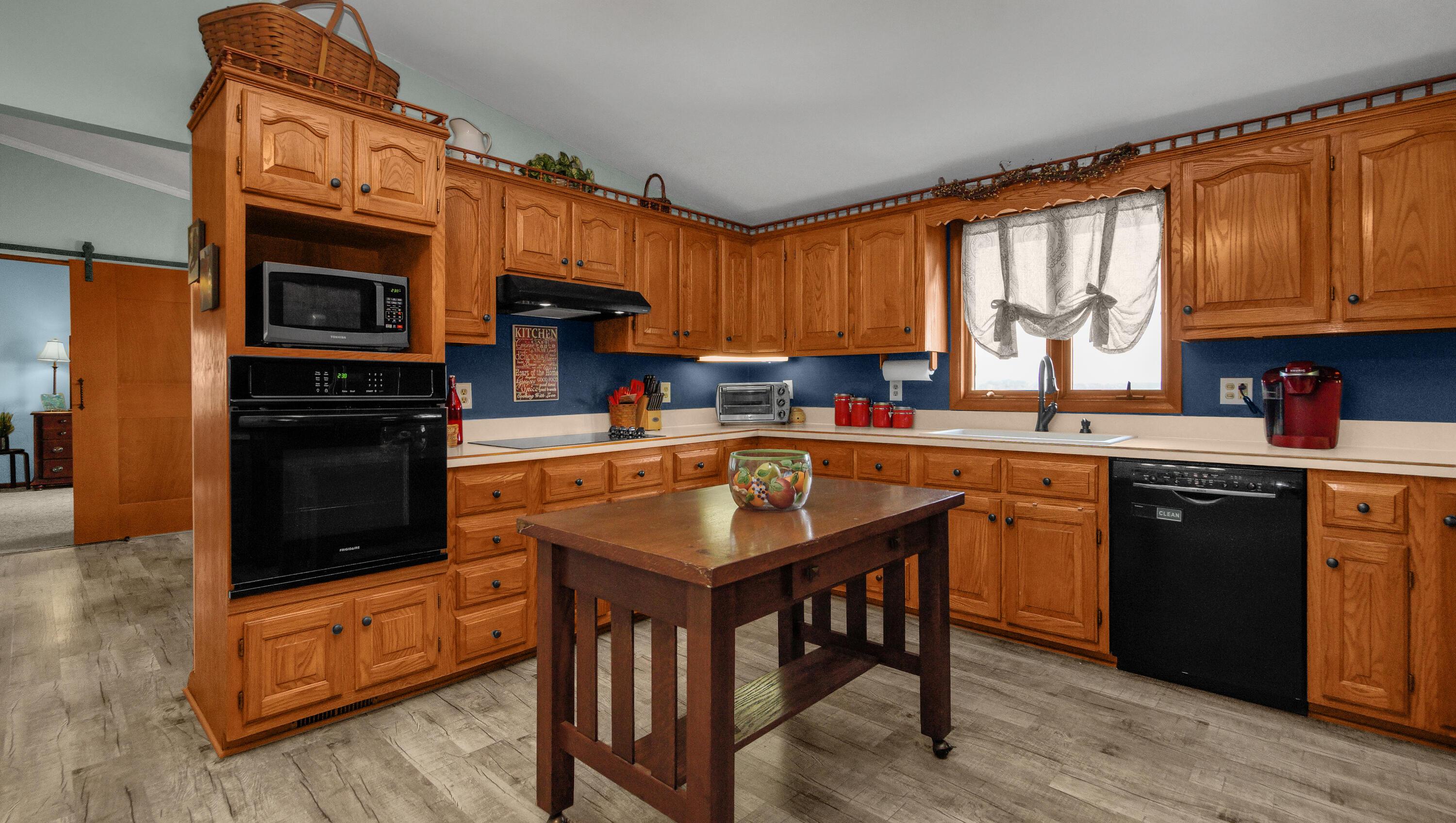 4251 Troy Road Delaware, OH 43015 - Photo 7 of 34 Kitchen