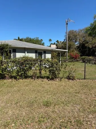 $1,995 | 709 Indian Rocks Road, Belleair, FL 33756