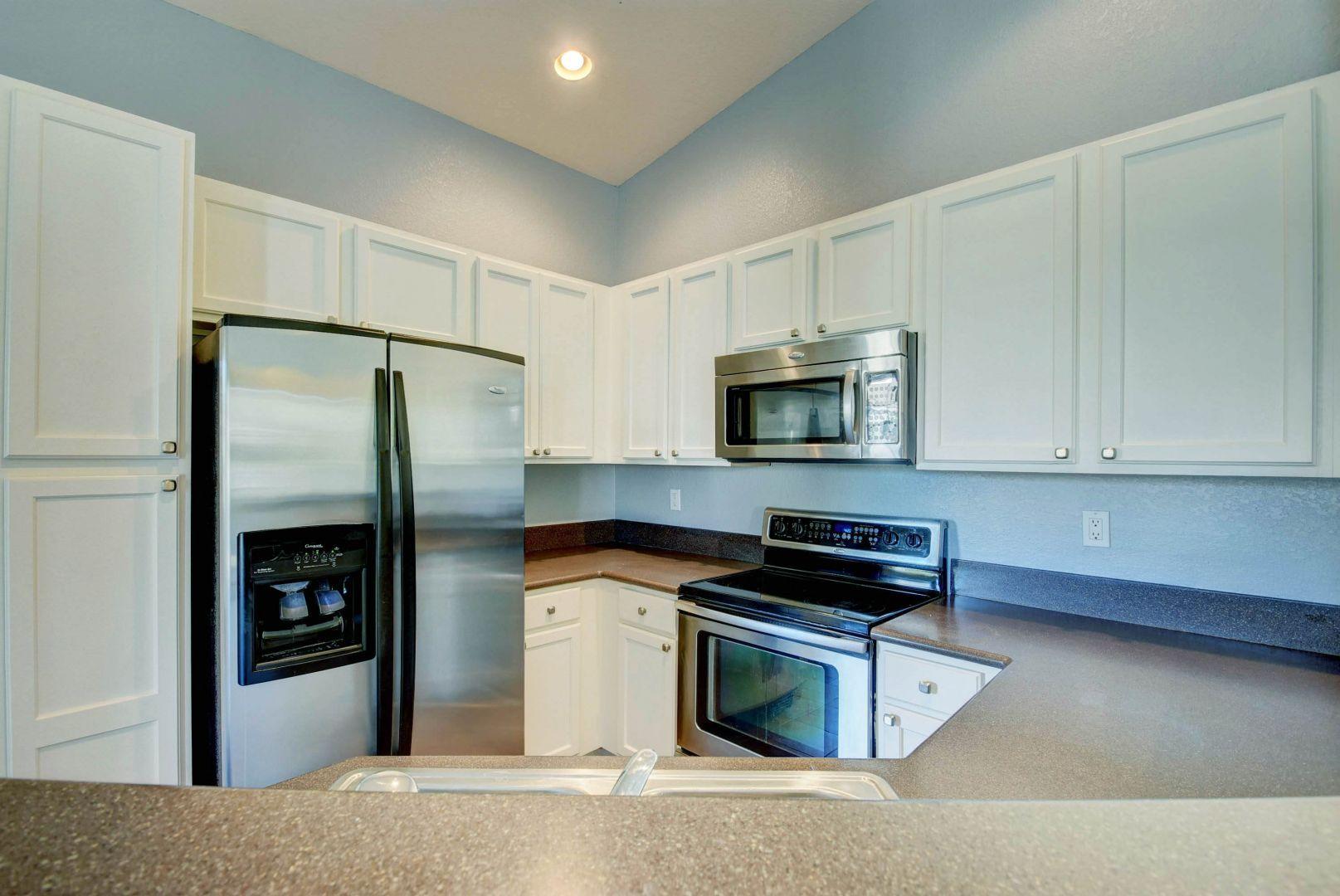 3157 Laurel Ridge Circle Riviera Beach, FL 33404 - Photo 5 of 24 06_untitled (6)