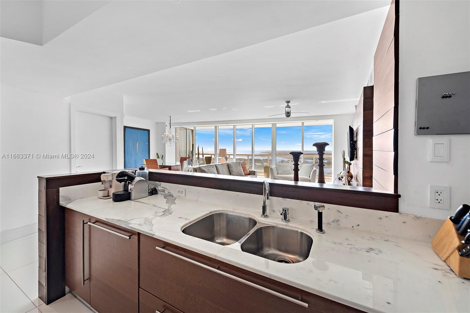 450 Alton Road, Unit 3601 Miami Beach, FL 33139 - Photo 16 of 50 Gallery Image 16