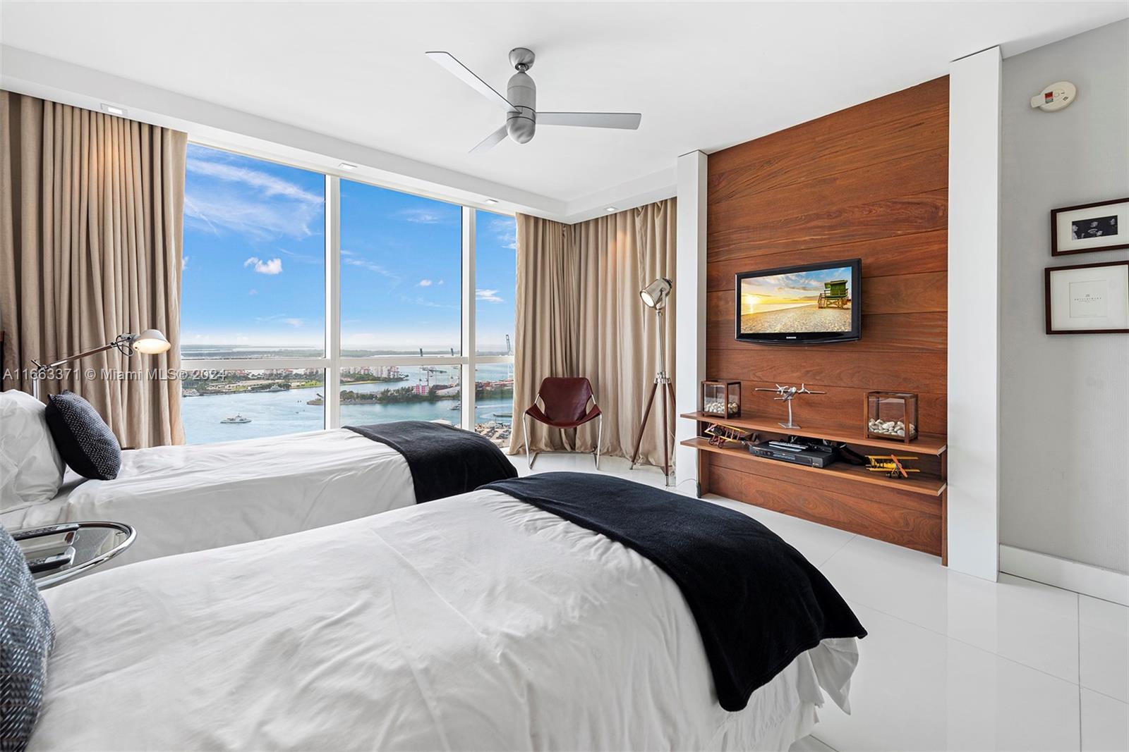 450 Alton Road, Unit 3601 Miami Beach, FL 33139 - Photo 25 of 50 Gallery Image 25