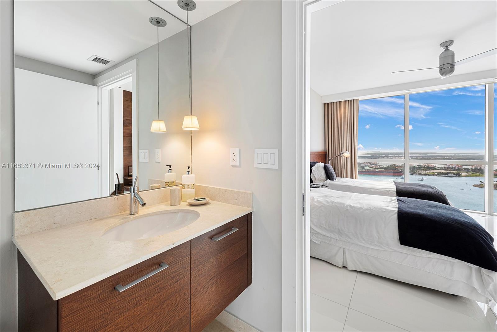 450 Alton Road, Unit 3601 Miami Beach, FL 33139 - Photo 28 of 50 Gallery Image 28