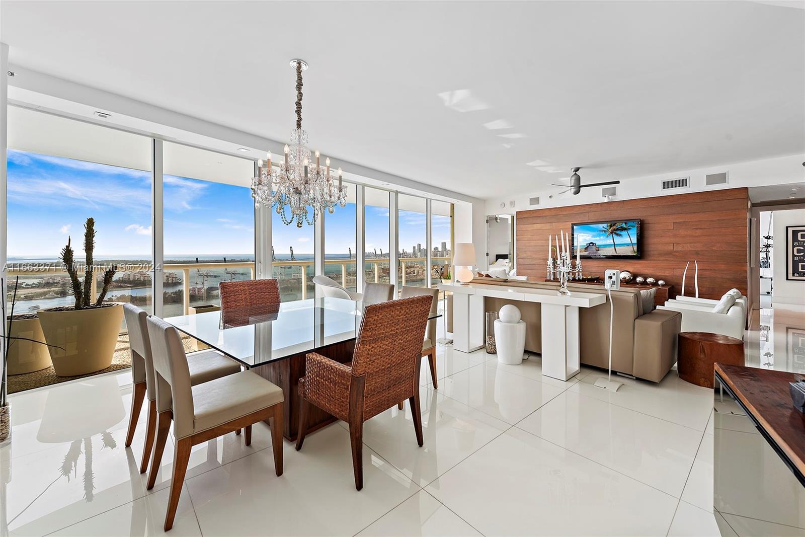 450 Alton Road, Unit 3601 Miami Beach, FL 33139 - Photo 3 of 50 Gallery Image 3