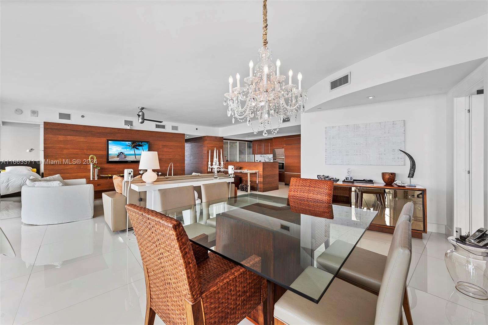 450 Alton Road, Unit 3601 Miami Beach, FL 33139 - Photo 4 of 50 Gallery Image 4
