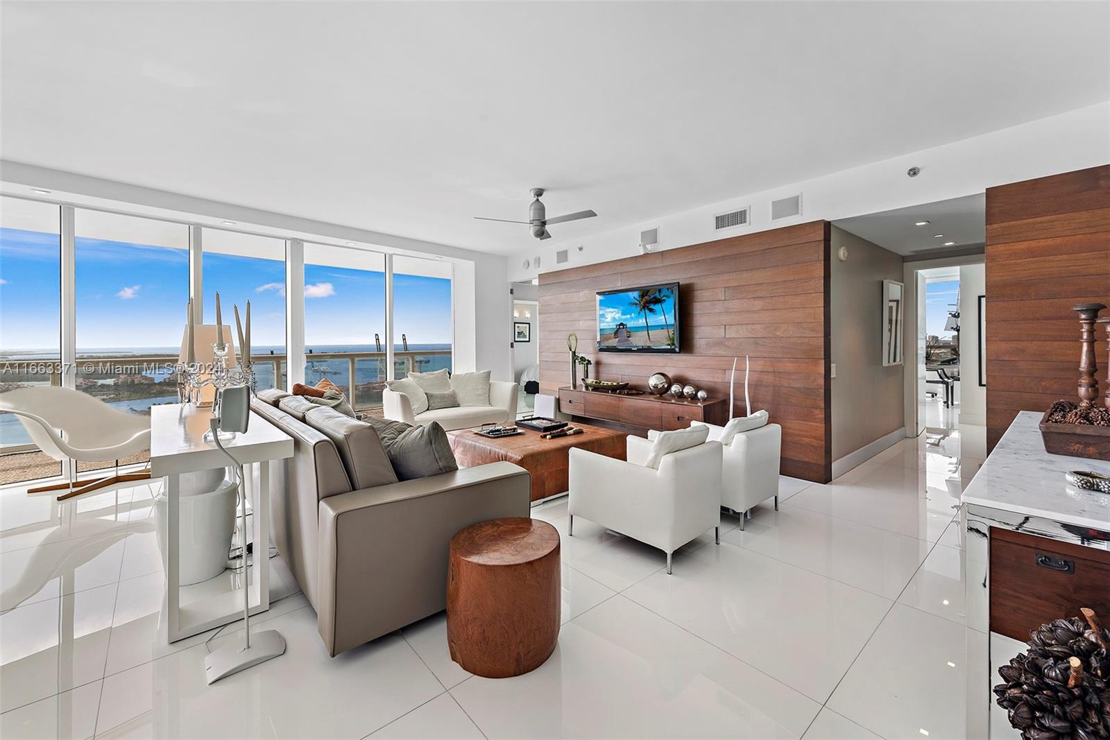 450 Alton Road, Unit 3601 Miami Beach, FL 33139 - Photo 6 of 50 Gallery Image 6