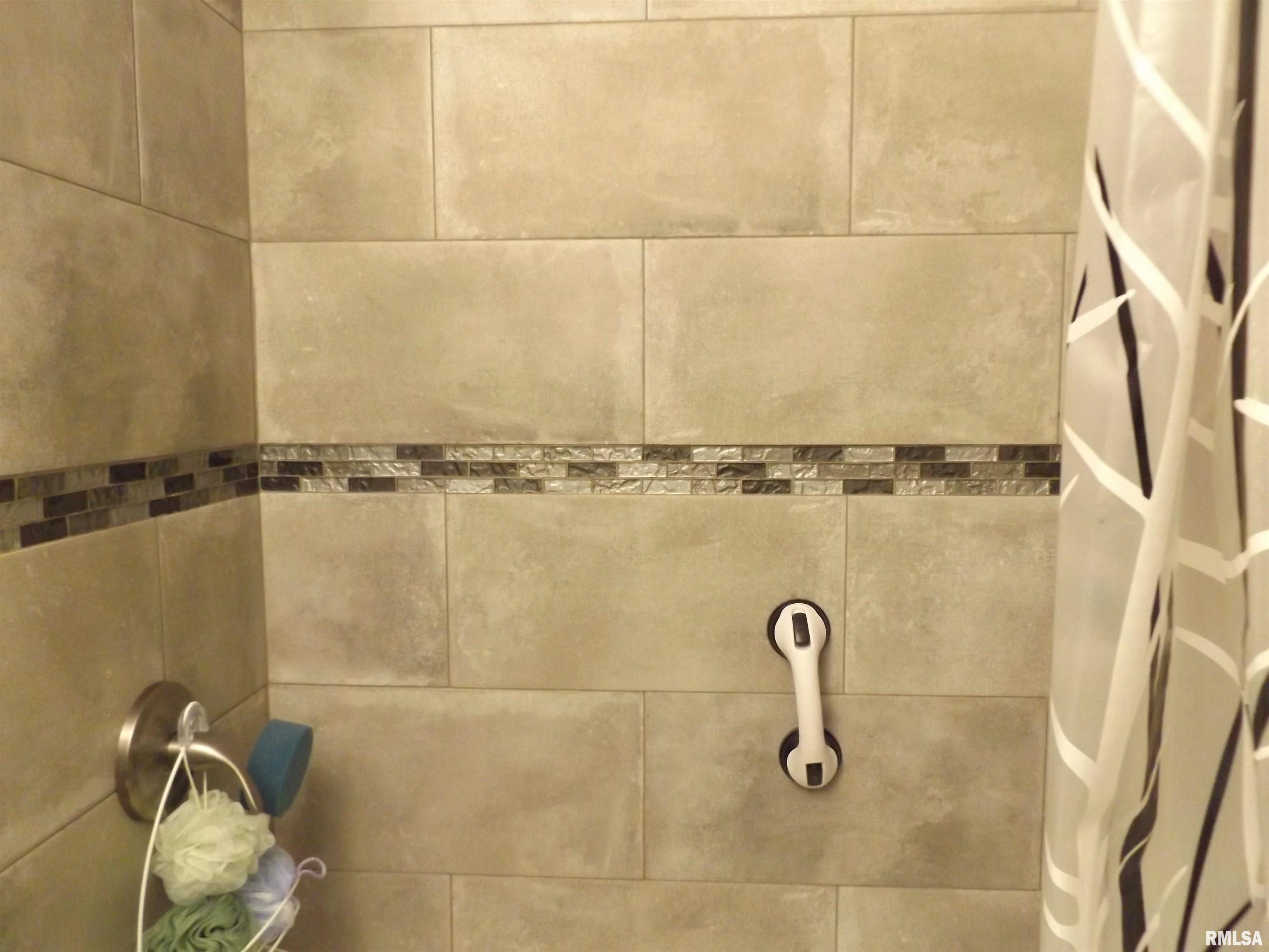 420 Brentwood Road, Unit 401 Morton, IL 61550 - Photo 11 of 17 Gallery Image 11