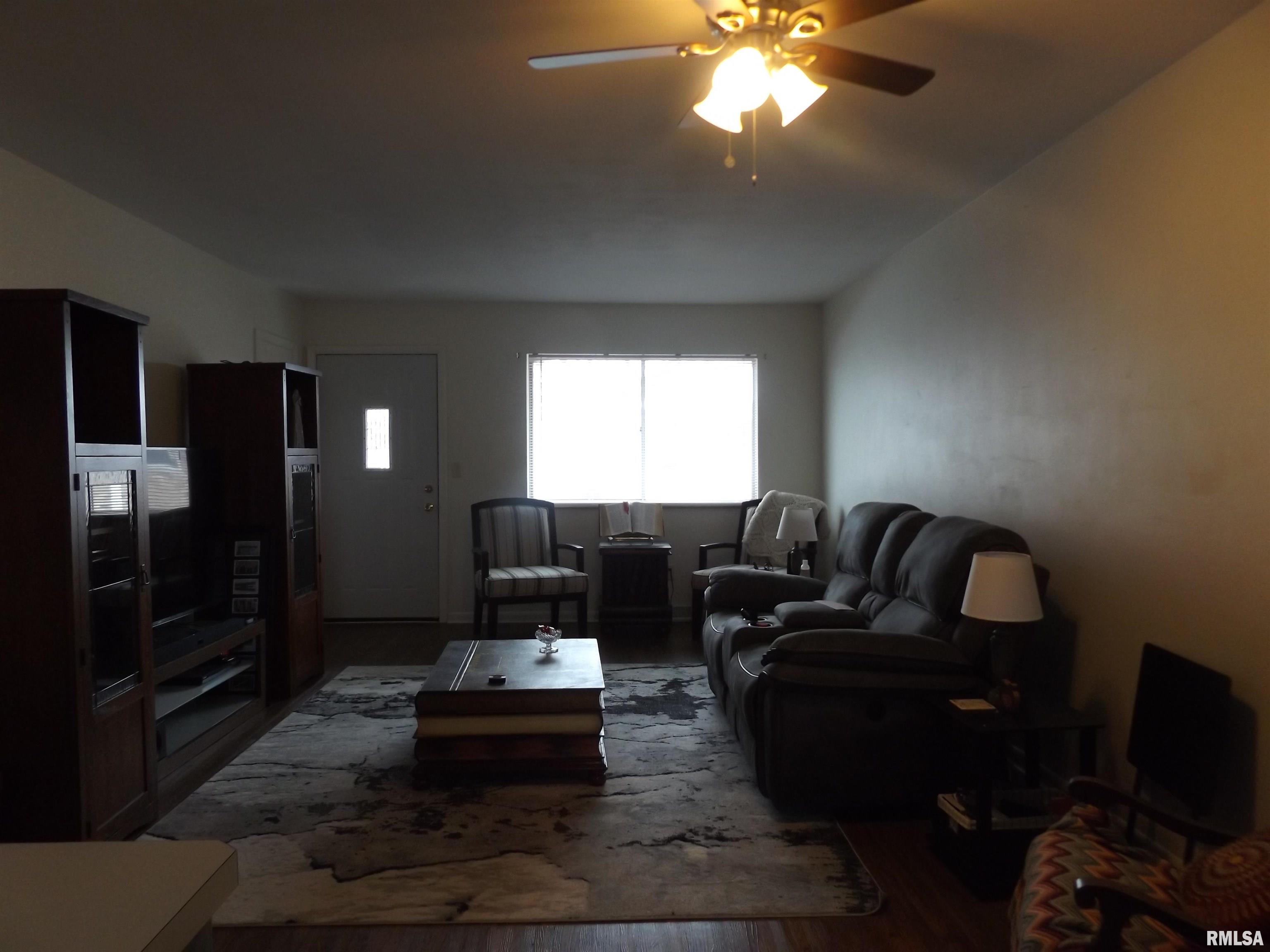 420 Brentwood Road, Unit 401 Morton, IL 61550 - Photo 4 of 17 Gallery Image 4