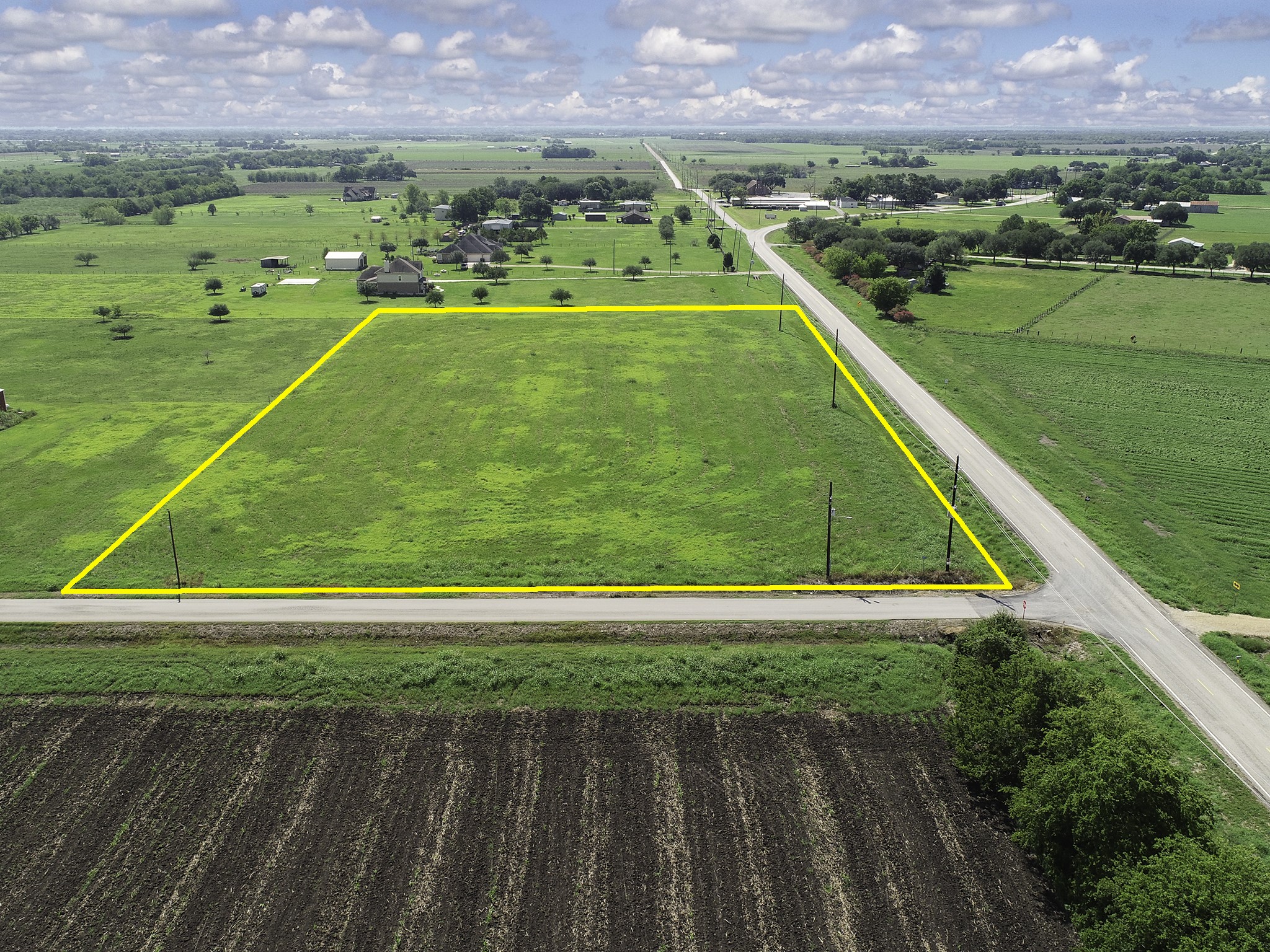 10932 Mlcak Road Sealy, TX 77474 - Photo 7 of 11 a view of a tennis court