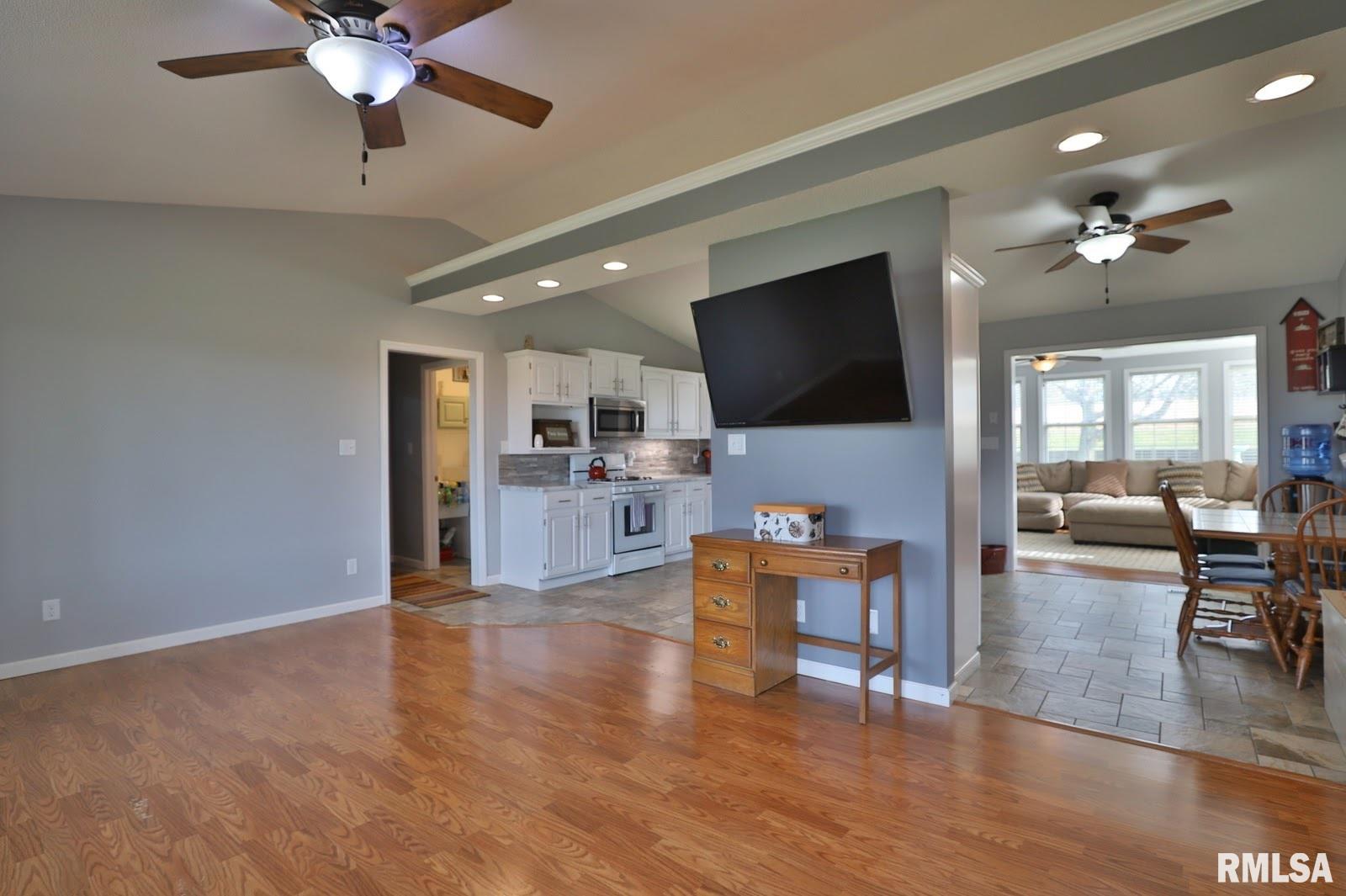 1214 Spring Bay Road East Peoria, IL 61611 - Photo 7 of 22 Gallery Image 7