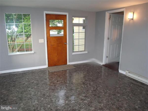 900 Hilltop Road Curtis Bay, MD 21226 - Photo 5 of 6 Interior (General)