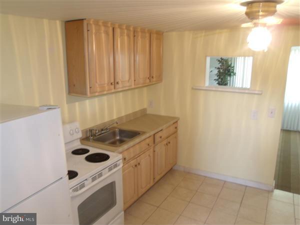 900 Hilltop Road Curtis Bay, MD 21226 - Photo 6 of 6 Kitchen