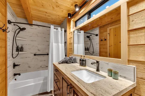 $830,000 | 24924 Fern Valley Road, Idyllwild, CA 92549