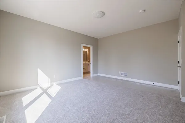 $537,500 | 6 Eagle Hollow, Penfield, NY 14526