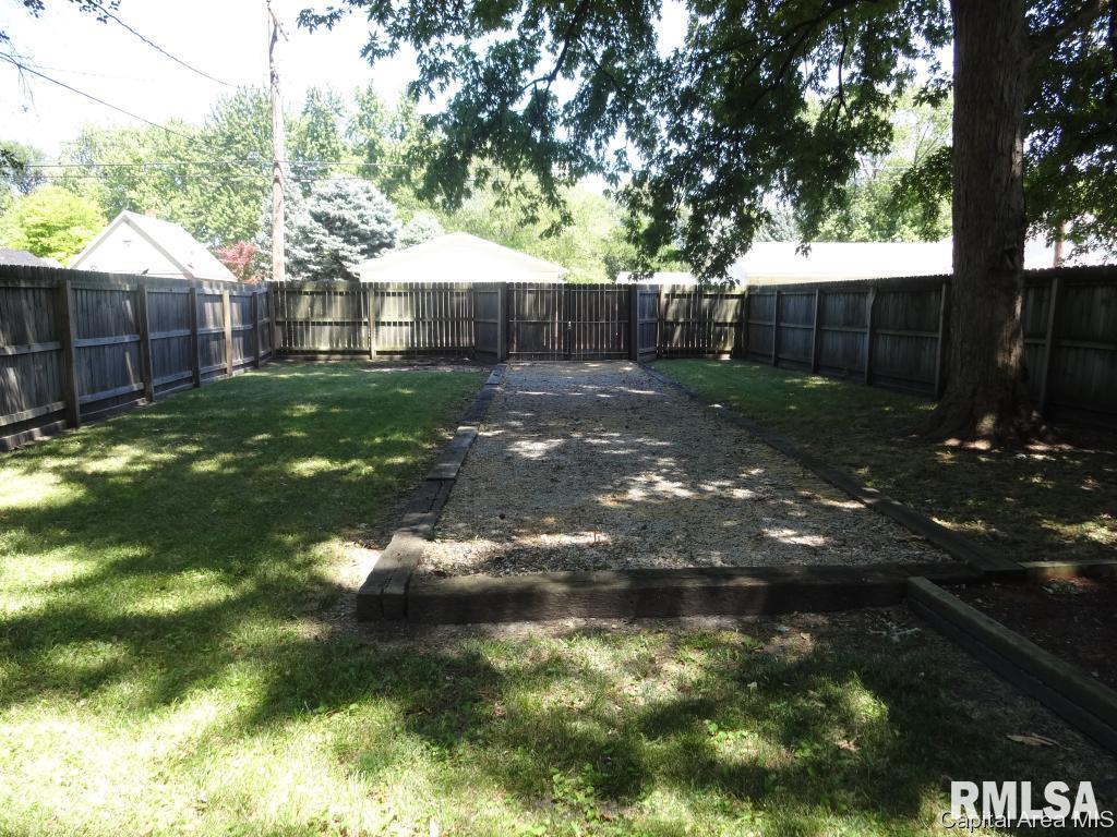1008 North Indiana Avenue Springfield, IL 62702 - Photo 17 of 18