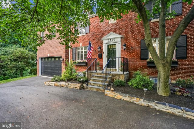 $1,056,000 | 2406 South Arlington Ridge Road, Arlington, VA 22202
