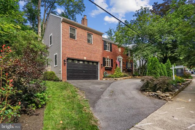 $1,056,000 | 2406 South Arlington Ridge Road, Arlington, VA 22202