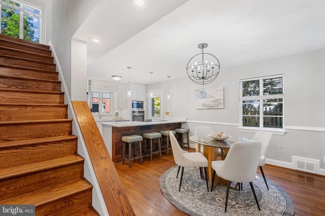 $1,056,000 | 2406 South Arlington Ridge Road, Arlington, VA 22202
