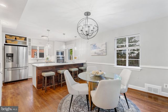 $1,056,000 | 2406 South Arlington Ridge Road, Arlington, VA 22202