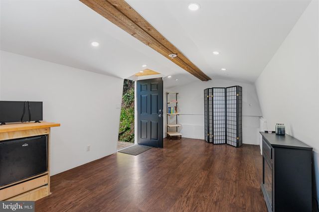 $1,056,000 | 2406 South Arlington Ridge Road, Arlington, VA 22202