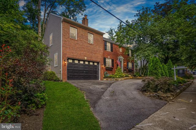 $1,056,000 | 2406 South Arlington Ridge Road, Arlington, VA 22202