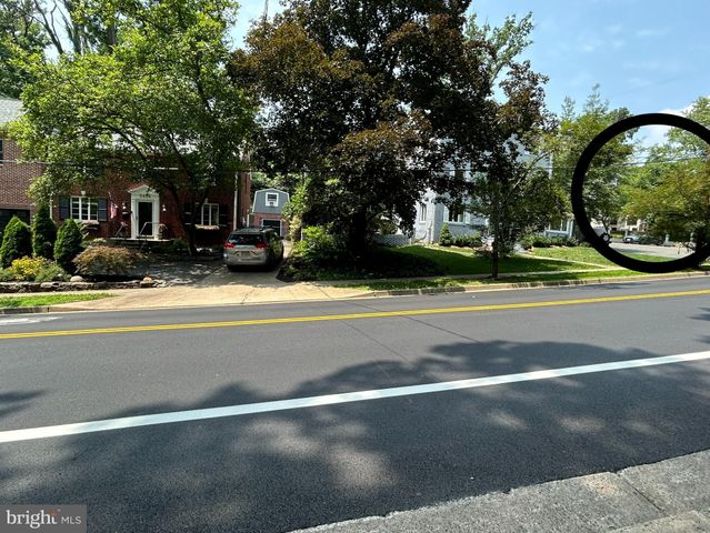 $1,056,000 | 2406 South Arlington Ridge Road, Arlington, VA 22202