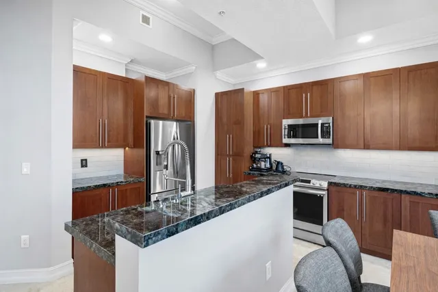 $8,500 | 701 South Olive Avenue, Unit 1524, West Palm Beach, FL 33401