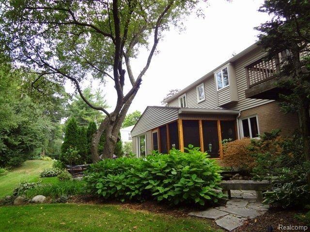 5794 Raven Road Bloomfield Hills, MI 48301 - Photo 16 of 20 Backview