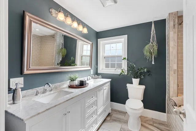 a view of walk in closet