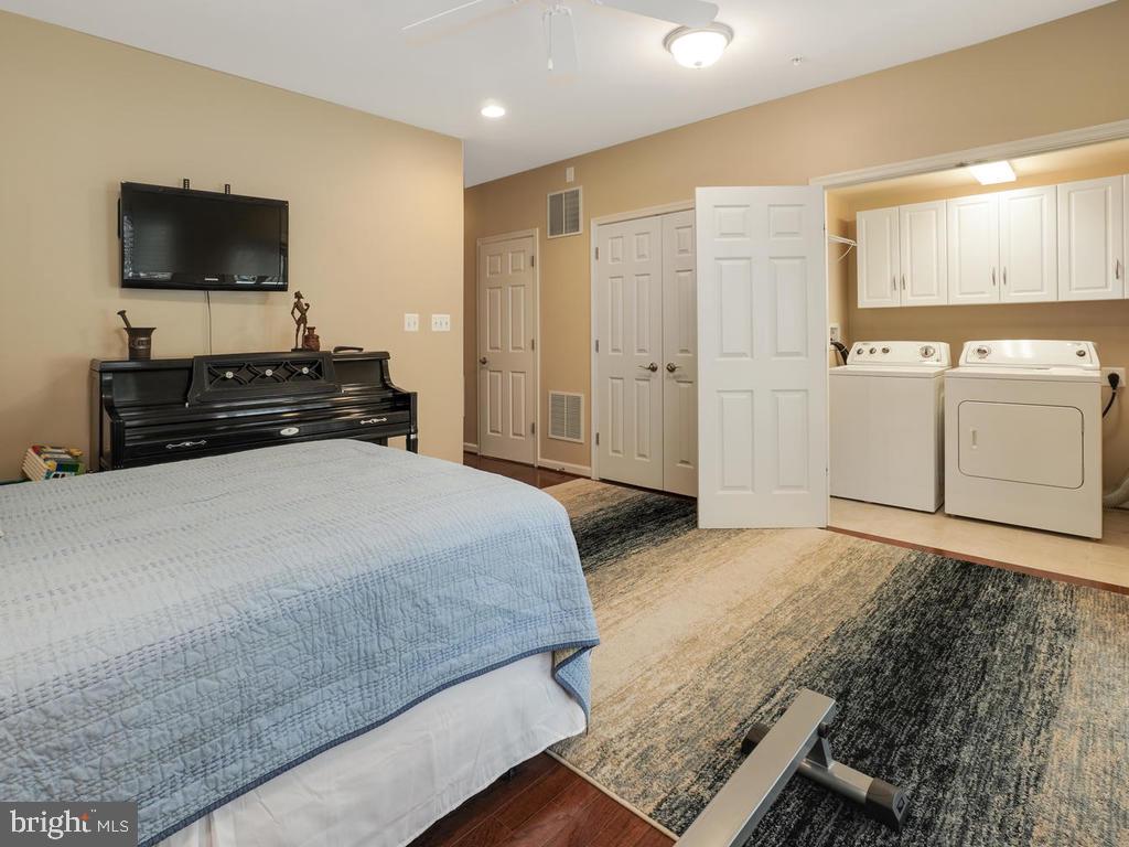 657 Tivoli Road Frederick, MD 21703 - Photo 8 of 44