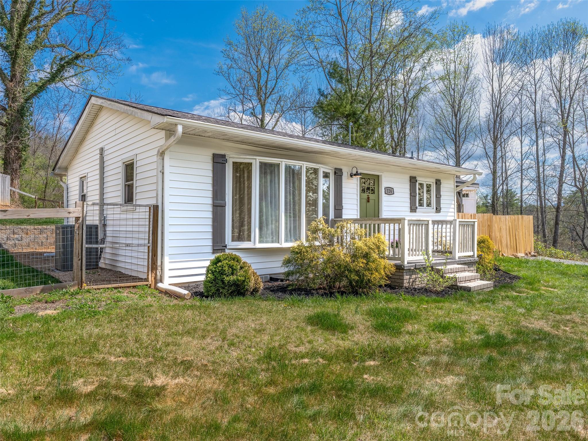 124 Concord Road Asheville, NC 28803 - Photo 2 of 35