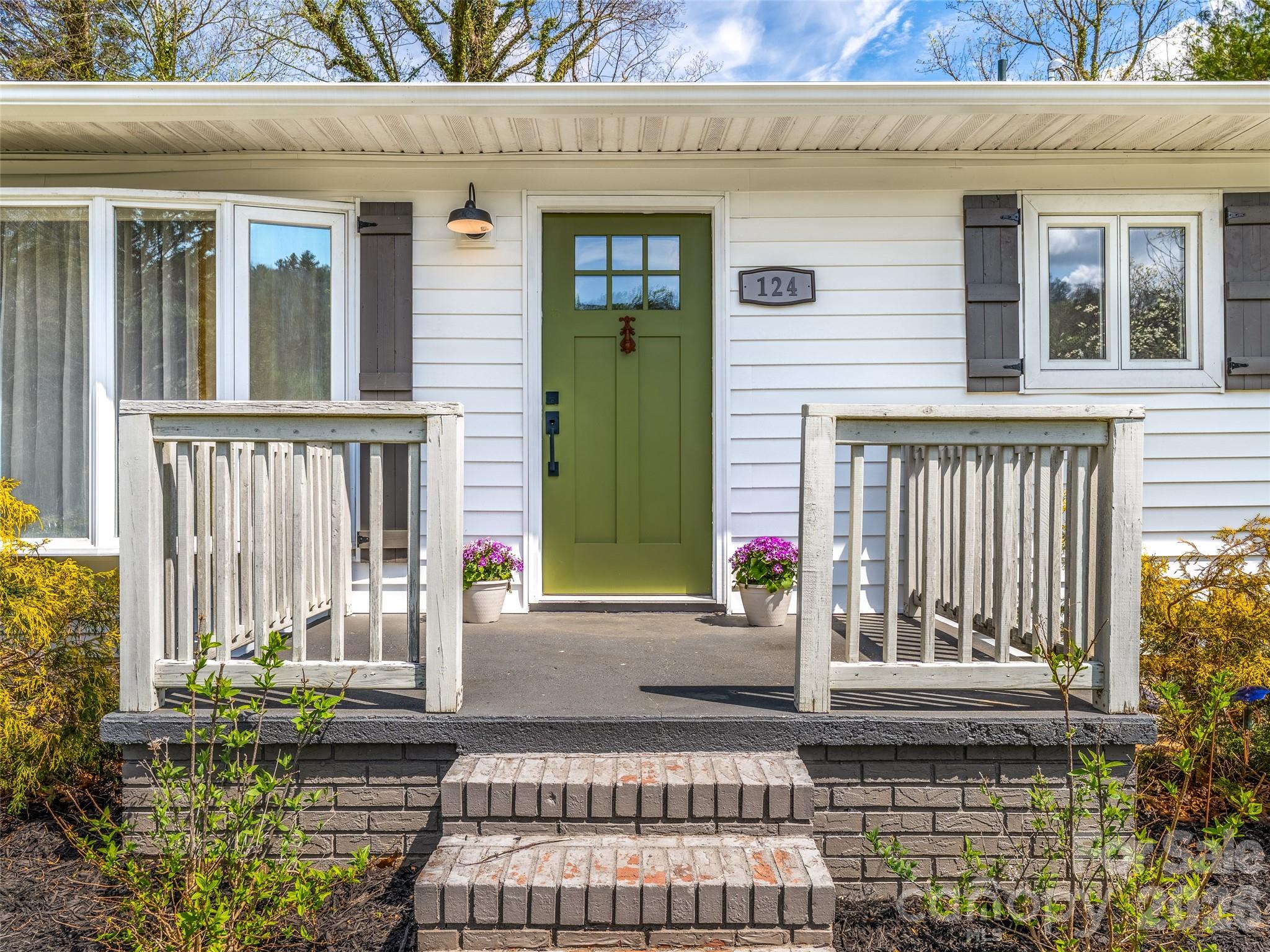 124 Concord Road Asheville, NC 28803 - Photo 4 of 35