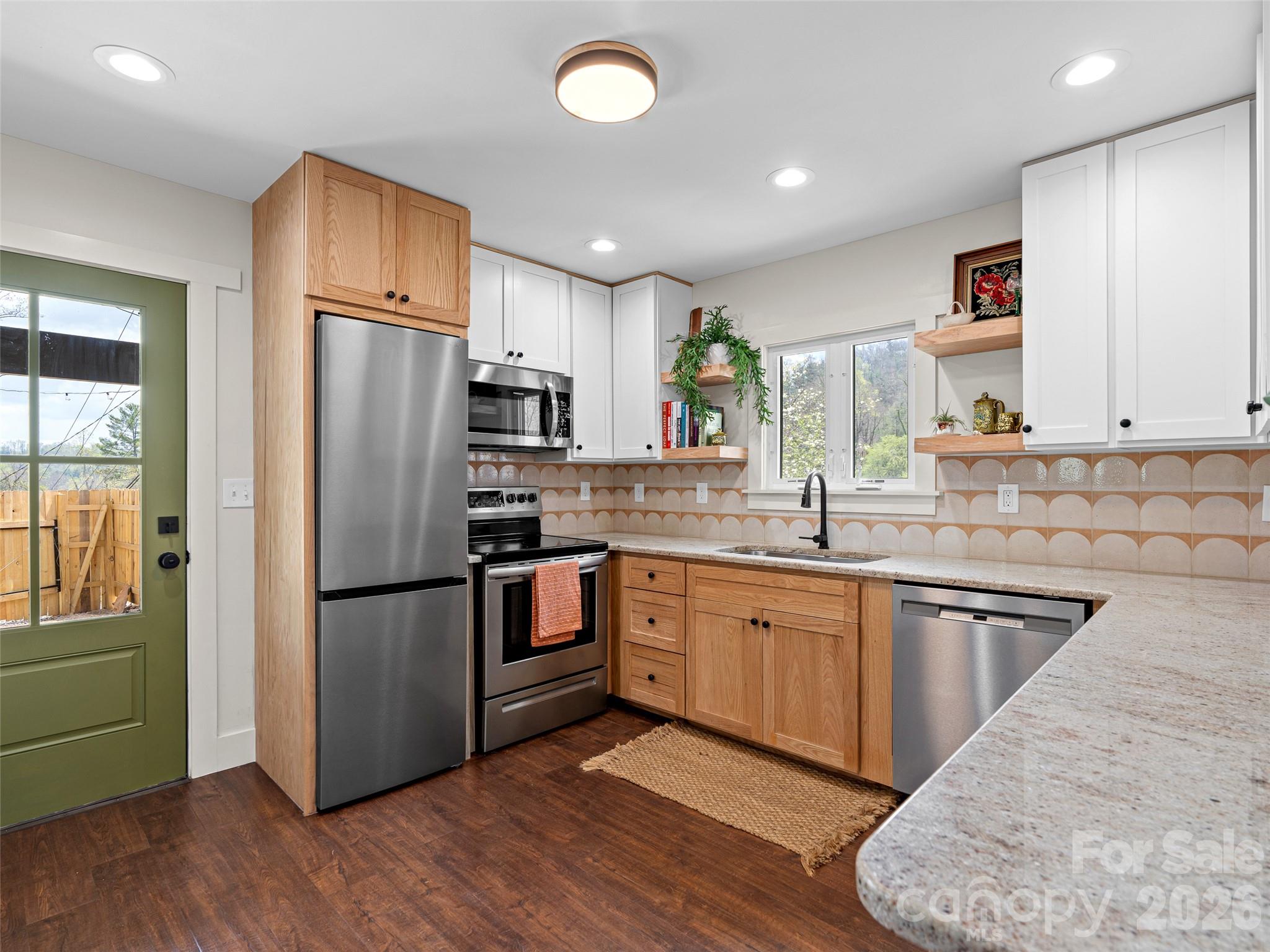 124 Concord Road Asheville, NC 28803 - Photo 5 of 35