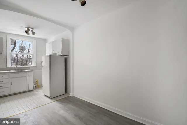 $1,195 | 837 Windermere Avenue, Drexel Hill, PA 19026