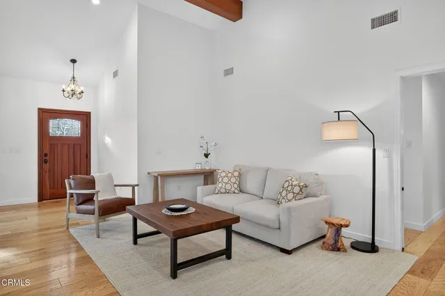 $1,225,000 | 412 Dayloma Avenue, Ventura, CA 93003