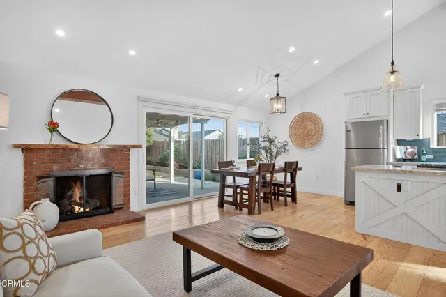 $1,225,000 | 412 Dayloma Avenue, Ventura, CA 93003