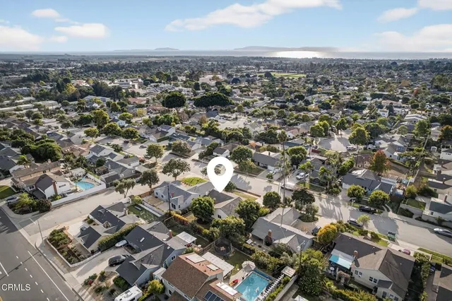 $1,225,000 | 412 Dayloma Avenue, Ventura, CA 93003