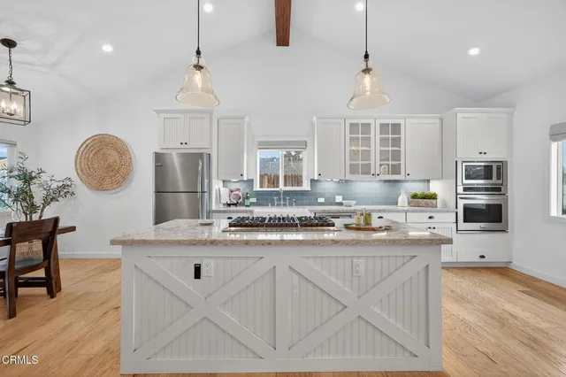 $1,225,000 | 412 Dayloma Avenue, Ventura, CA 93003