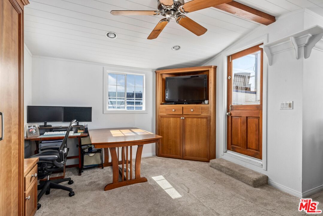 459 35th Street Manhattan Beach, CA 90266 - Photo 18 of 30