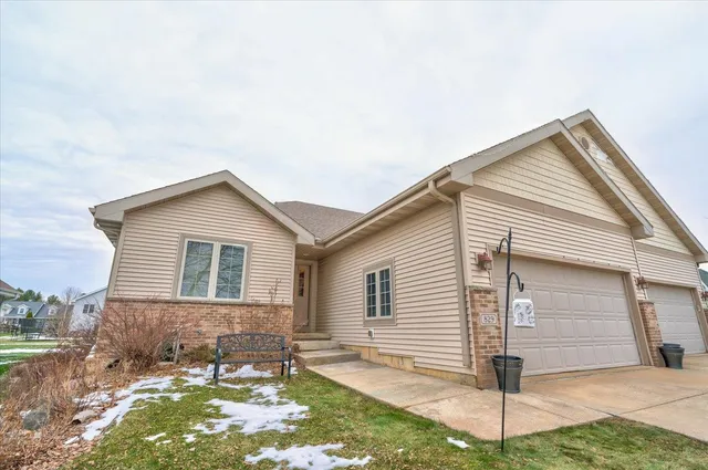 $375,000 | 829 Oregon Parks Avenue, Oregon, WI 53575