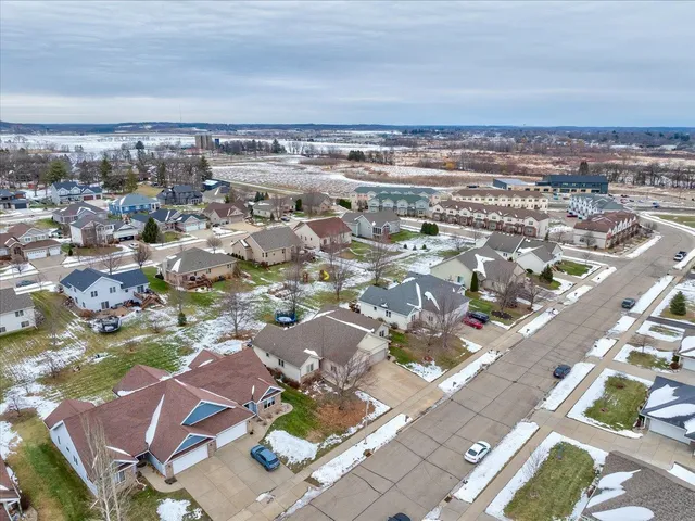 $375,000 | 829 Oregon Parks Avenue, Oregon, WI 53575